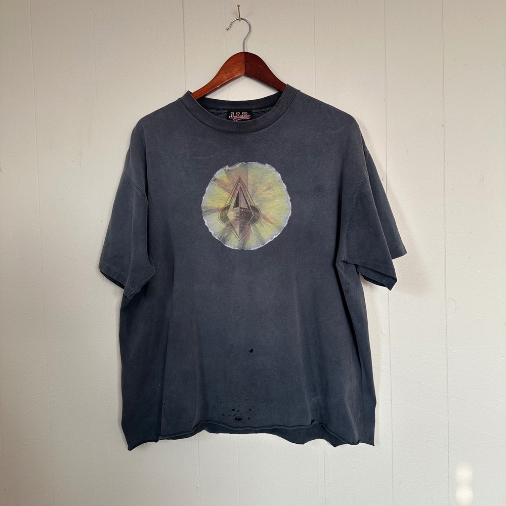 Vintage 90s Global Alliance T-Shirt Size XL Black Distressed Graphic
